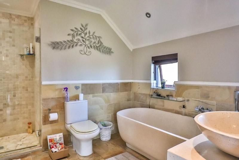 5 Bedroom Property for Sale in Stellenbosch Central Western Cape